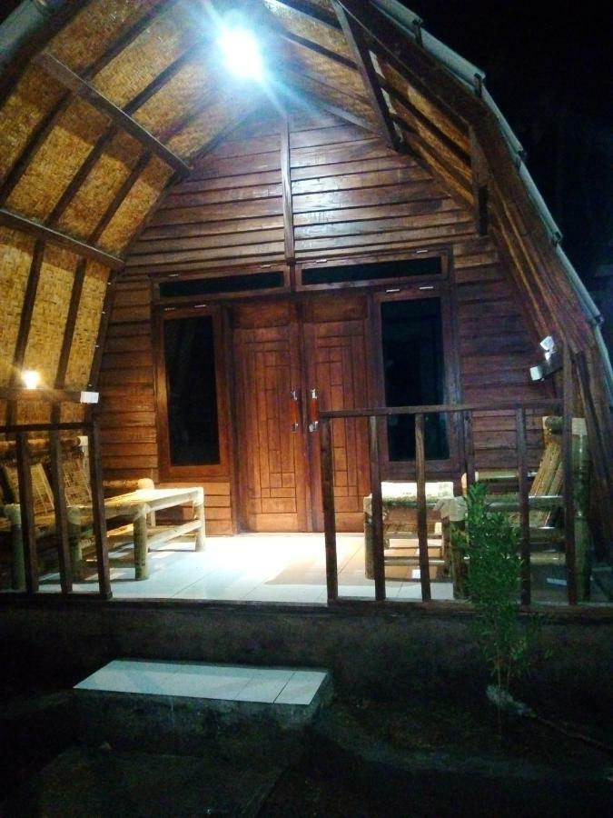 Bale Hostel Kuta  Buitenkant foto