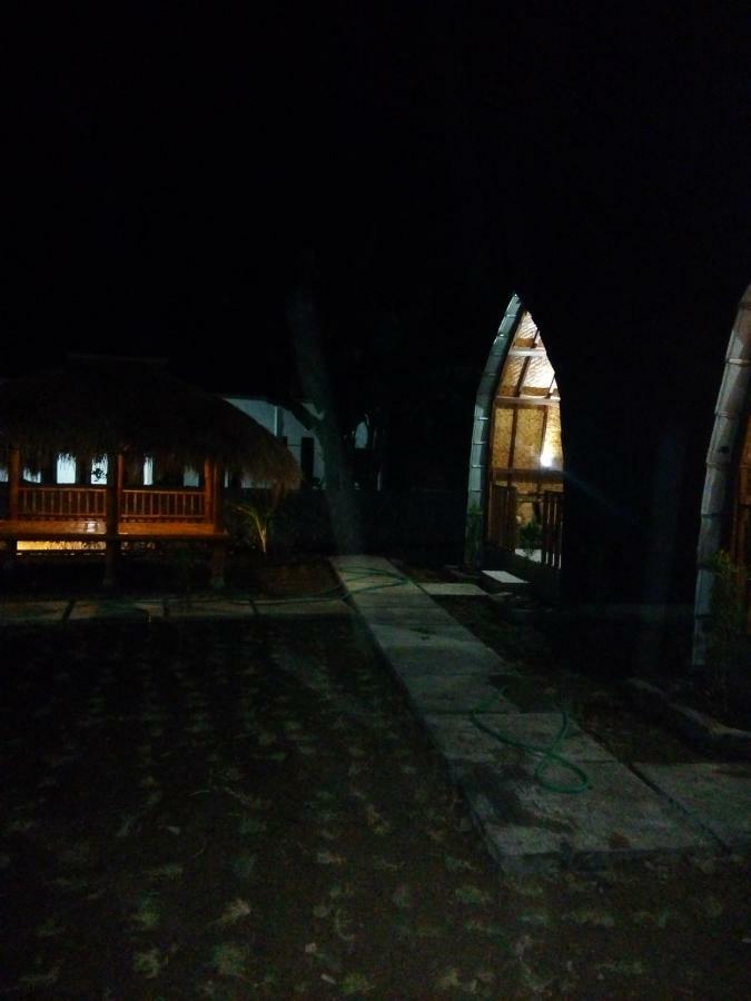 Bale Hostel Kuta  Buitenkant foto