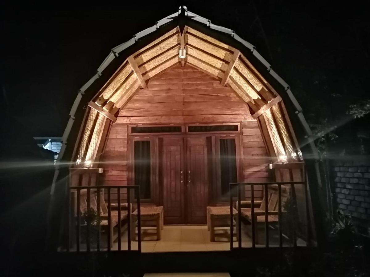 Bale Hostel Kuta  Buitenkant foto
